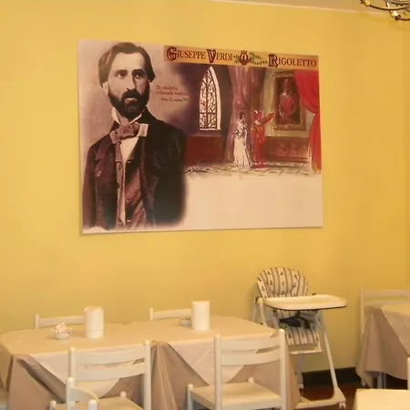 Rigoletto 3* מאנטובה